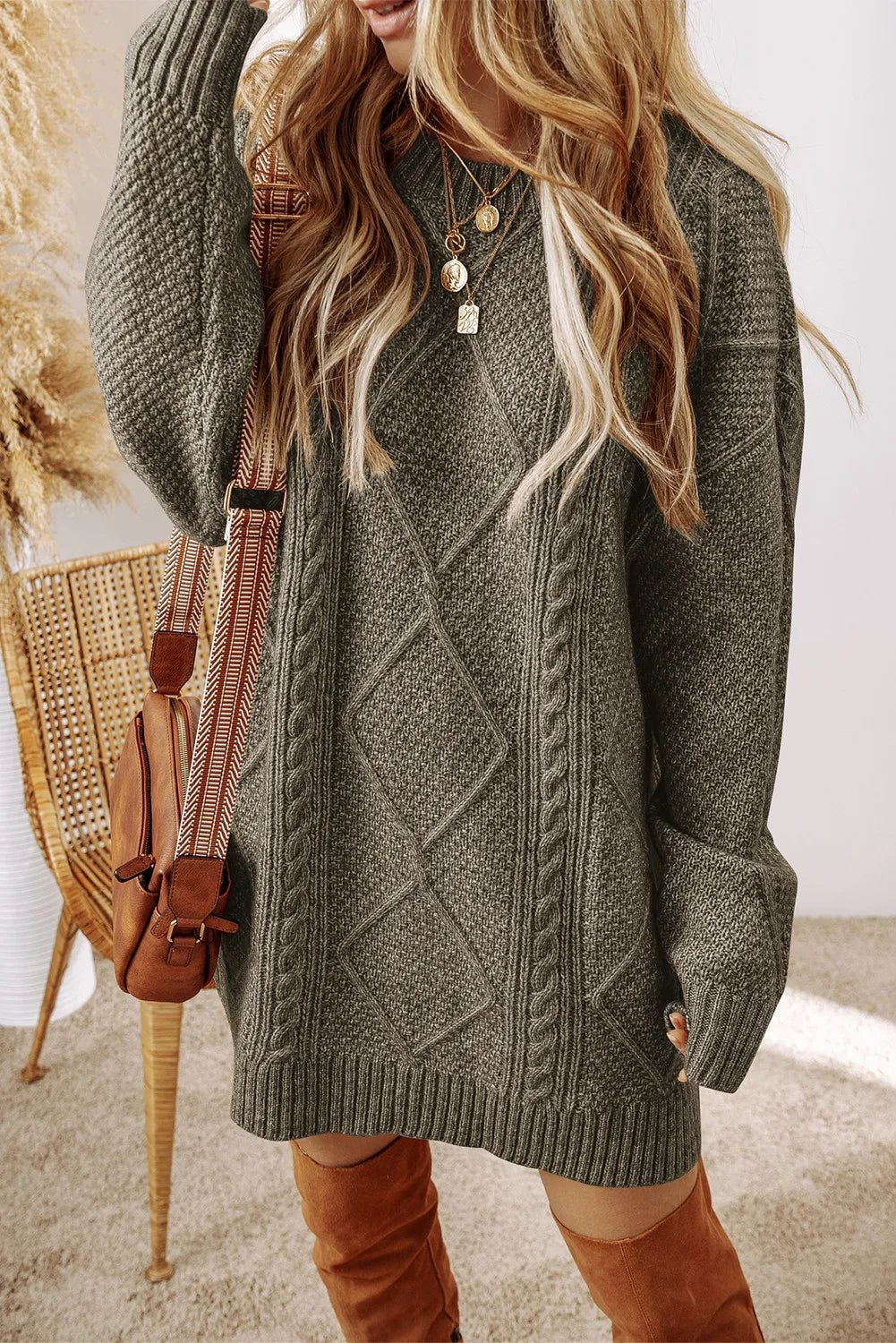 Wholesale MOQ6 Cable-Knit Round Neck Sweater Dress Wholesale MOQ6 Cable-Knit Round Neck Sweater Dress