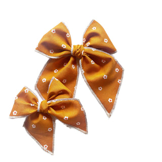 Caramel Posies Elle Bow - A Roese Boutique
