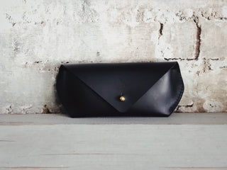 Classic Sunnies Case - A Roese Boutique