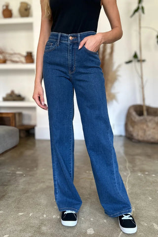 Judy Size High Rise Straight Jeans - A Roese Boutique