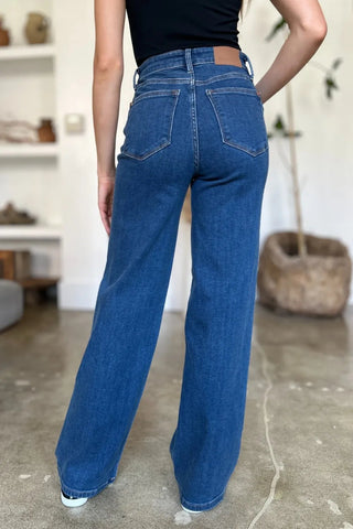 Judy Size High Rise Straight Jeans - A Roese Boutique