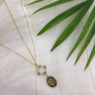 Labradorite Pendant Necklace - A Roese Boutique