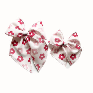 Pink Daisy on White Elle Bow - A Roese Boutique